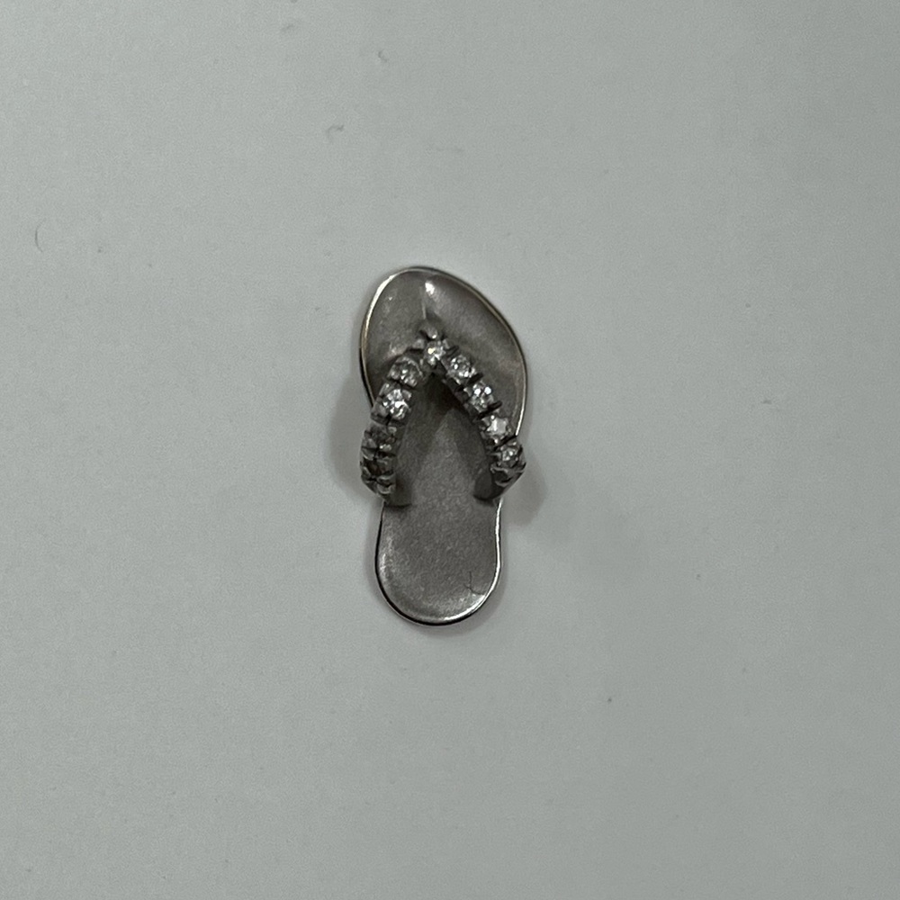 14K White Gold Hawaiian Slipper Pendant
